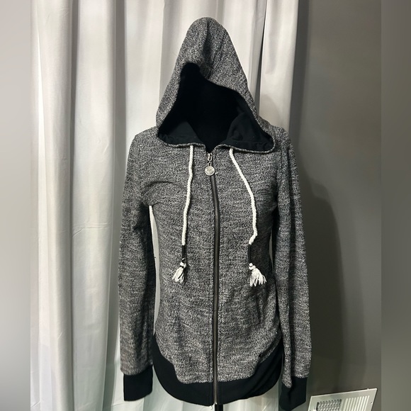 Roxy zip up hoodie - Picture 1 of 6